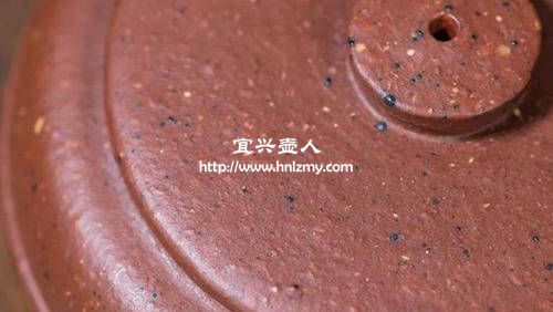 紫砂壺上有小黑點(diǎn)和凹坑算是瑕疵么