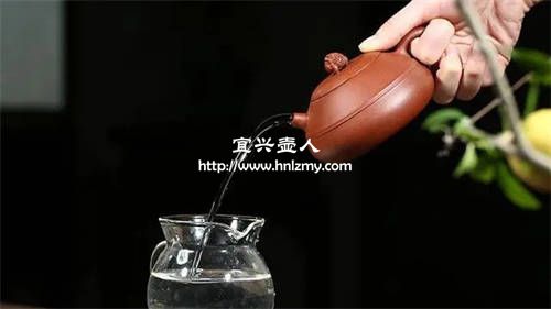 紫砂壺出水不流暢怎么解決 3