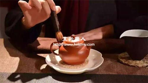 紫砂壺開壺以后水會變成什么顏色