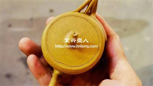朱泥紫砂壺和黃金段泥紫砂壺哪個好