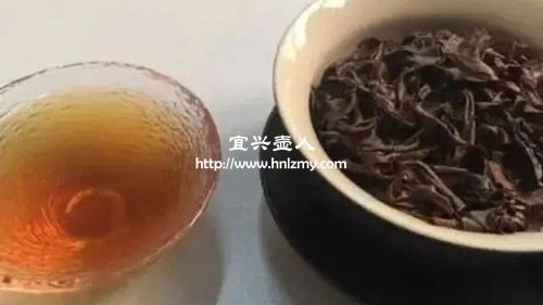 泡紅茶用紫砂壺和柴燒壺哪個(gè)好