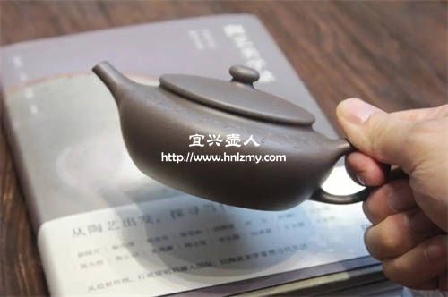 清灰紫泥紫砂壺有什么樣的特點(diǎn)