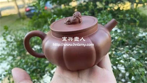 紫泥壺摸在手上很光滑正常嗎