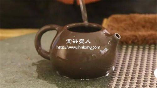 紫砂壺用了一段時間不掛水正常嗎