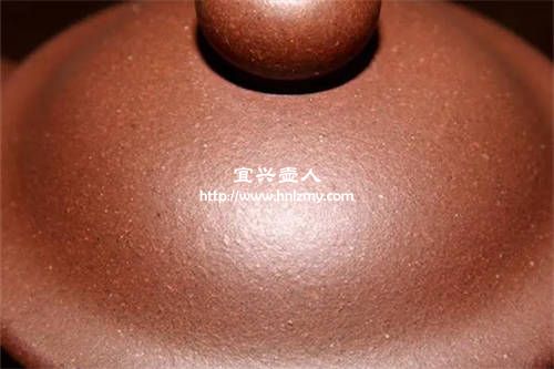 紫砂壺上沒有亮晶晶的白點反而可能是酸洗壺