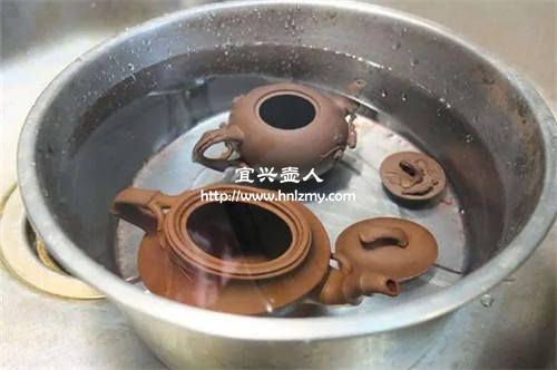 紫砂壺上了石蠟鞋油如何清理