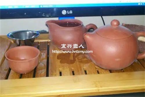 紫砂壺開壺會出現(xiàn)發(fā)白的現(xiàn)象