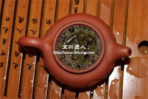 紫砂壺泡茶為什么會出沫
