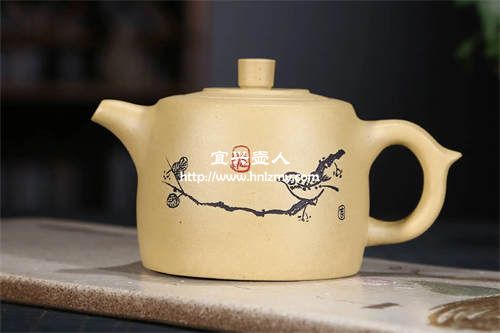 紫砂壺刻繪上色好還是不上色好