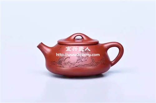 紫砂壺刻繪上色好還是不上色好