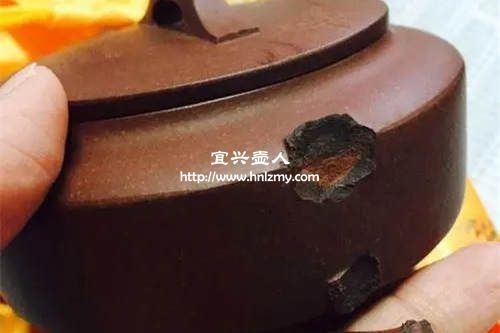 紫砂壺磕破皮里面是白色對嗎