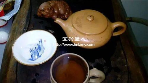 紫砂壺開壺有土腥味是什么原因