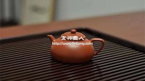 鑒別紫砂壺不能光看開水燙有沒有香味