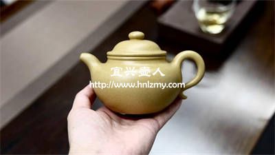 一把黃金段泥紫砂壺