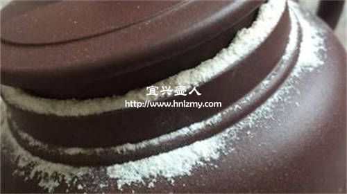石英砂防止壺蓋和壺身燒結在一起
