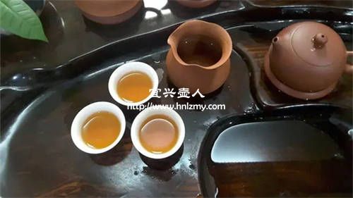 泡功夫茶為什么都用小的圓形紫砂壺