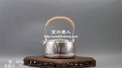 一把銀壺