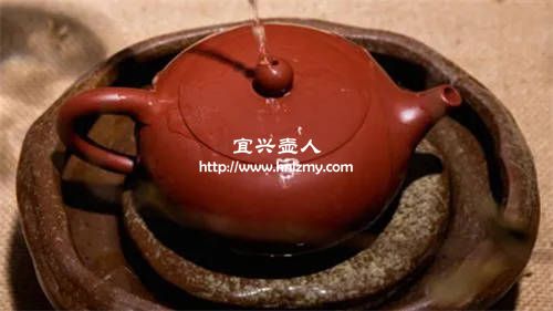 紫砂壺吸水速度跟什么有關(guān)