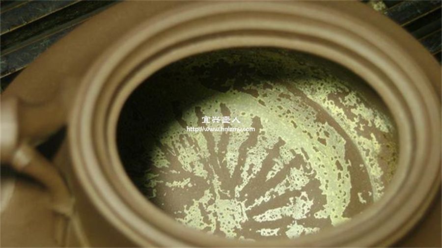 紫砂壺用久了內側留下的茶銹