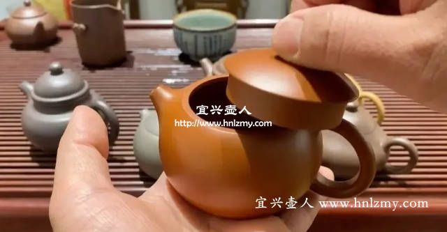 敲紫砂壺聽聲音
