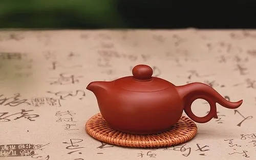潮州手拉壺和宜興紫砂壺哪個(gè)好