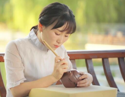 盛娟紫砂壺個(gè)人簡(jiǎn)介