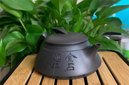 石紅壺與石黃壺的區(qū)別2
