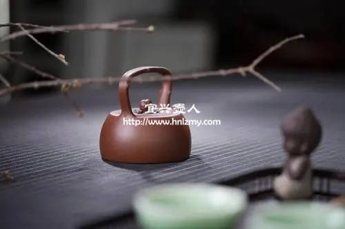 分享紫砂壺的養(yǎng)護(hù)方法