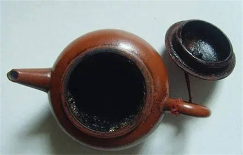 許久不用的紫砂壺燙了有異味可能是因為發霉
