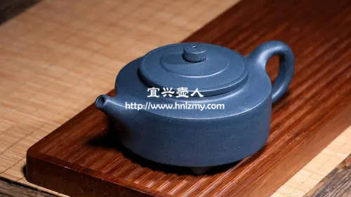 藍(lán)色紫砂壺是什么泥料