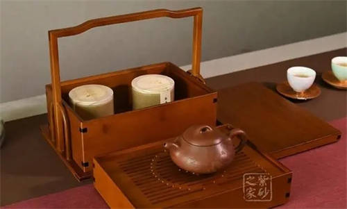 紫砂壺不要放進盒子里密封保存