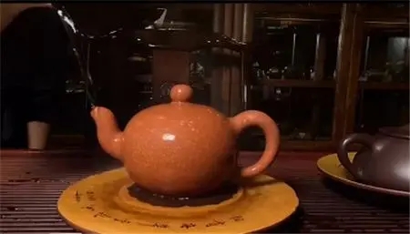 宜興紫砂壺的掛水是何原理